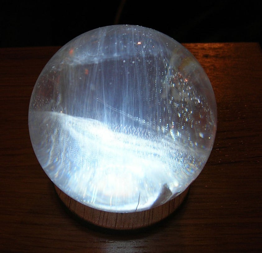 Boule de cristal / Wikicommons