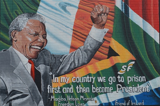 Peinture murale mettant à l'honneur Nelson Mandela à Belfast (Ben Kerckx)