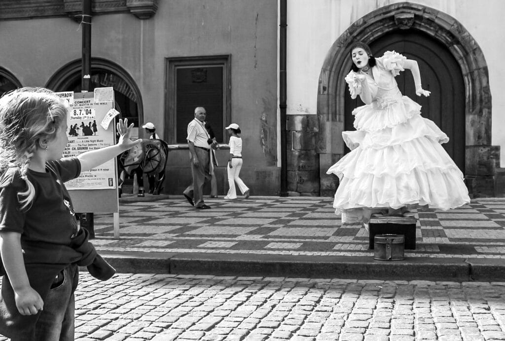 Pantomime dans les rues de Prague (©hulkiokantabak)