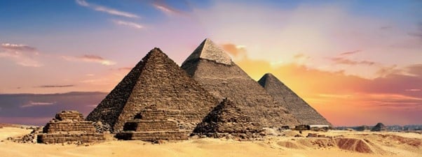 Les pyramides d’Égypte, tombeaux des pharaons. Source : Pixabay