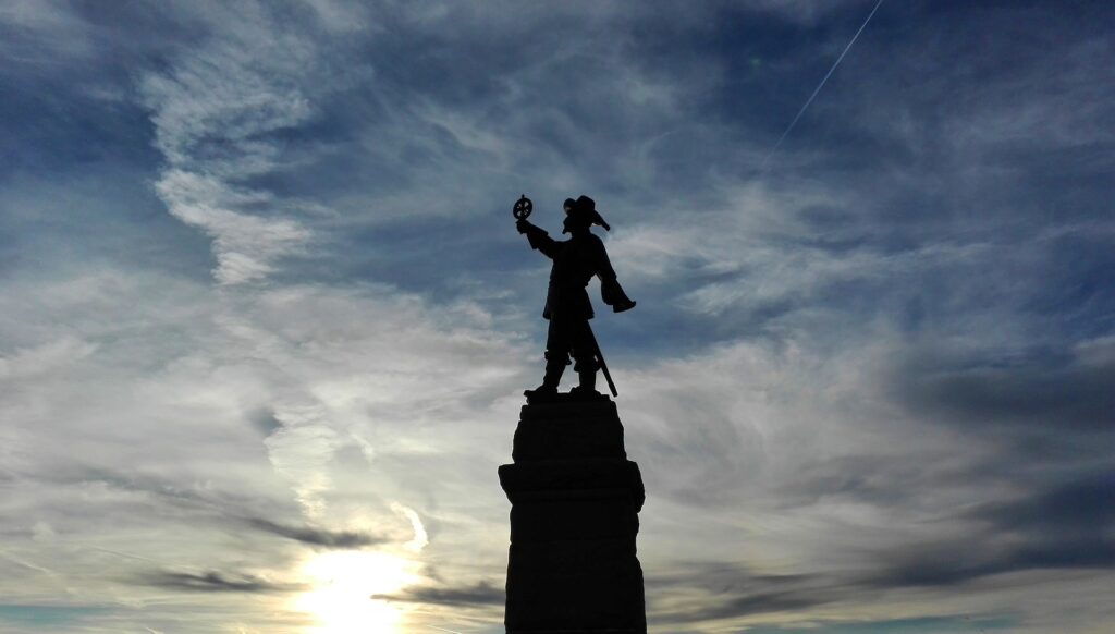 Coucher de soleil sur la statue de Champlain à Québec - ©Aurore Duwez