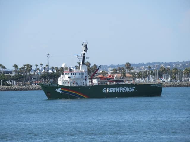 Bateau Greenpeace