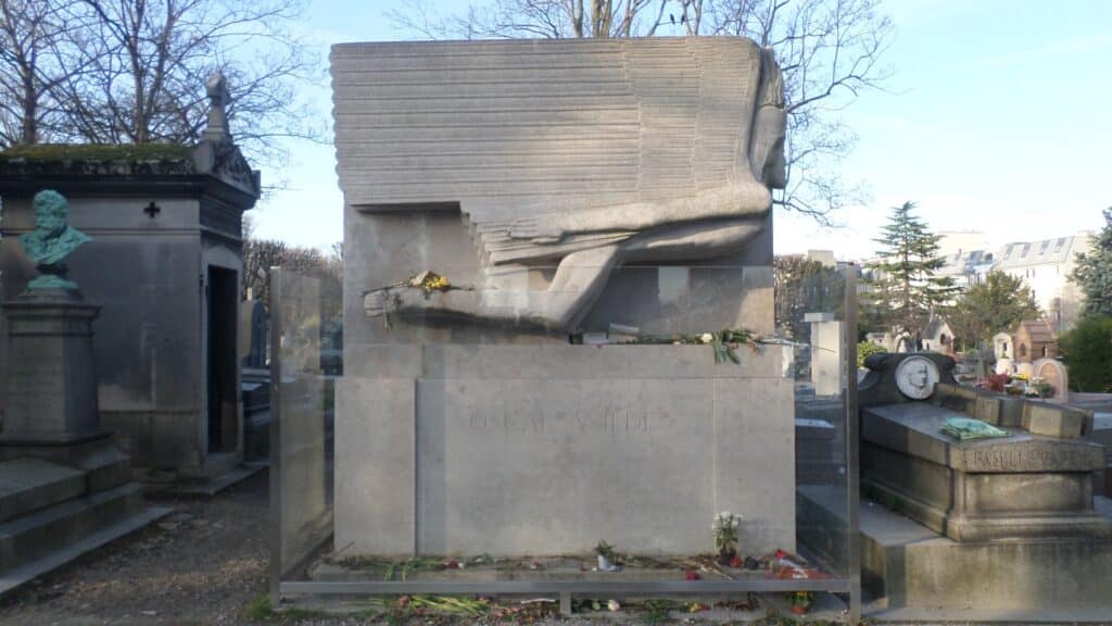 Monument funéraire de Oscar Wilde, Cimetière du Père-Lachaise