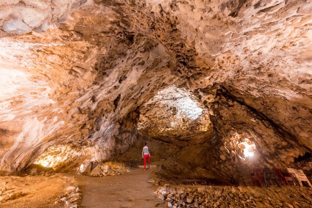 Grotte du berger de Niederstotzingen Vogelherd dans le Jura souabe  ©Loïc Lagarde 